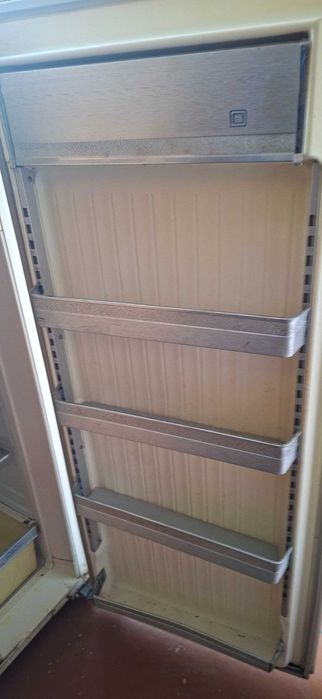 Продаётся холодильник ЗИЛ