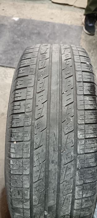 Продам летнею резину на 17×60×225