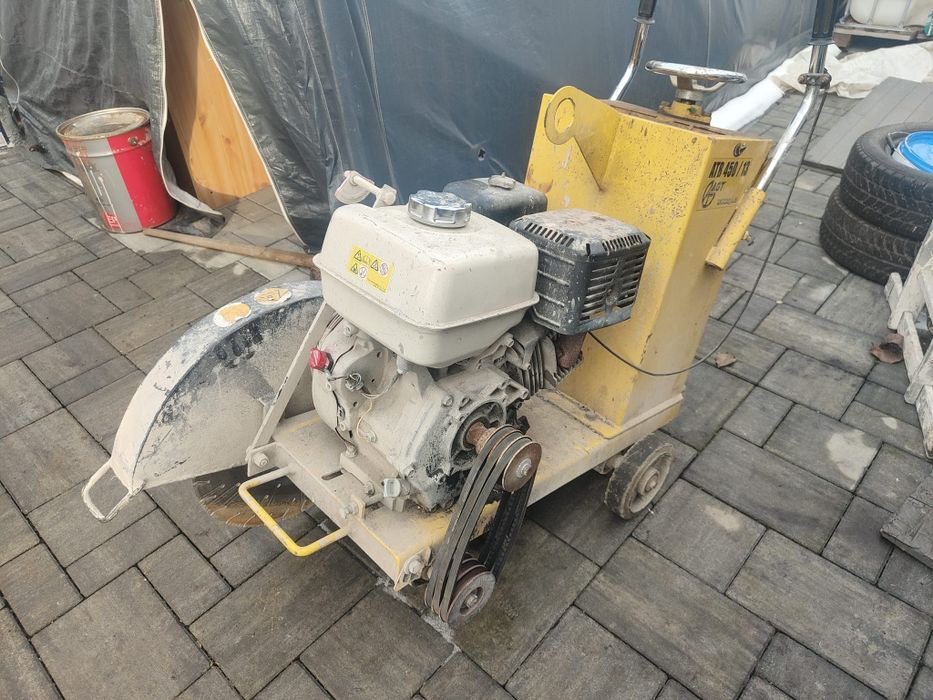 Mașină tăiat beton