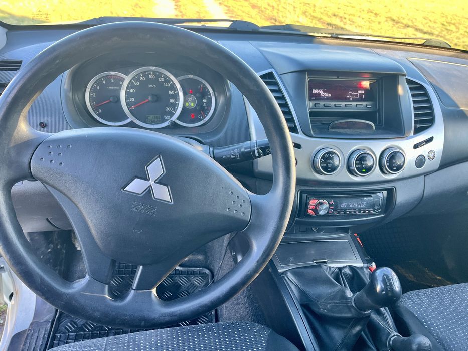 Mitsubishi L200 2015