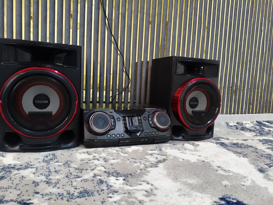 LG XBOOM CL87 музыкальный центр