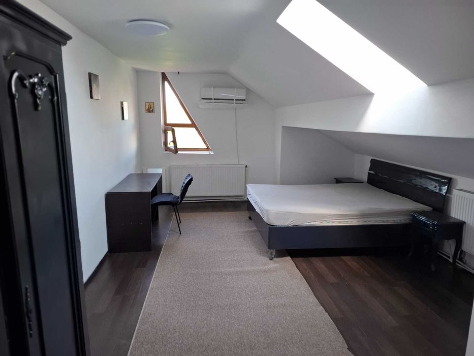 Apartament 4 dormitoare