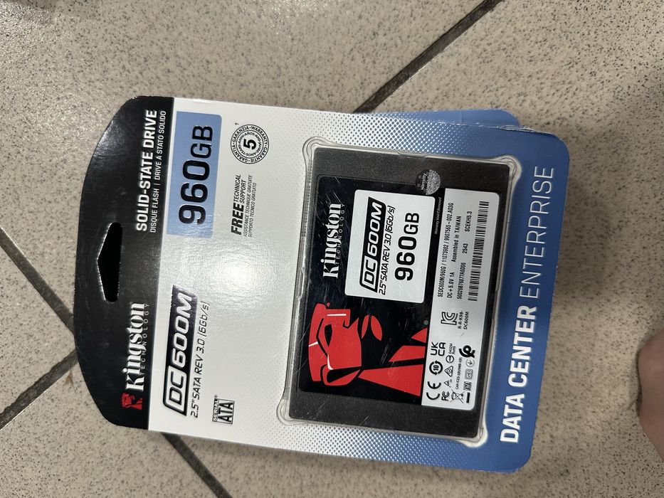 VAnd ssd sata  kingston dc600 m  960gb noi sigilate