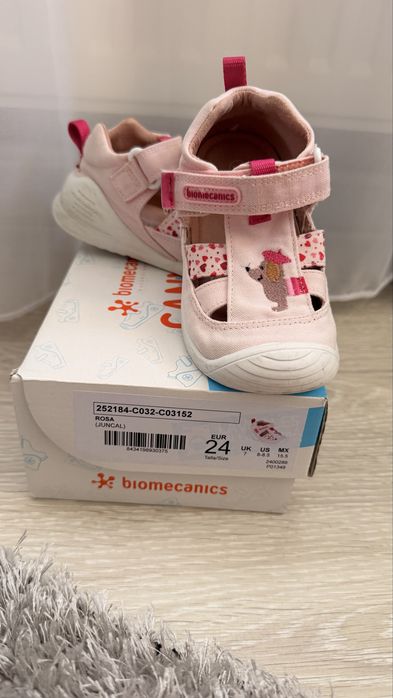 Sandale Biomecanics fetiță, mărimea 24 – cu cutie originală
