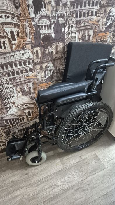 Продам коляску инвалидную новую