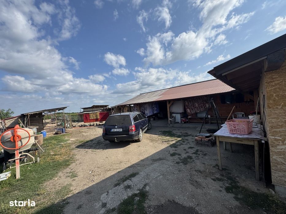 Casa cu 4 dormitoare, 265mp, 30 de arii teren, Boghis, Satu Mare.