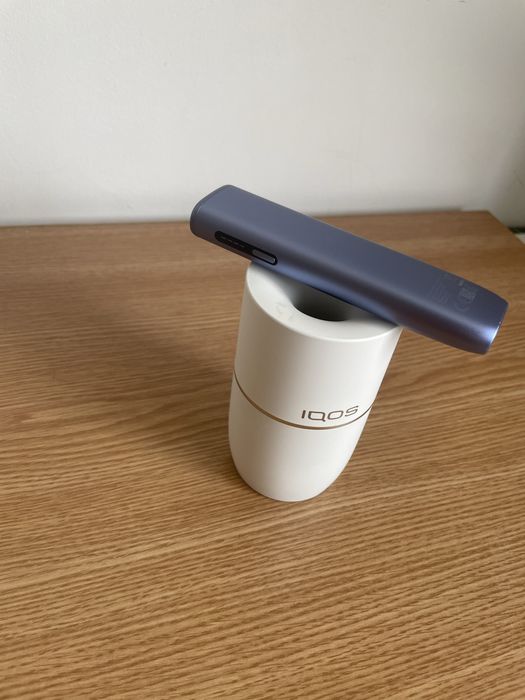 Set Iqos cu scrumiera alba
