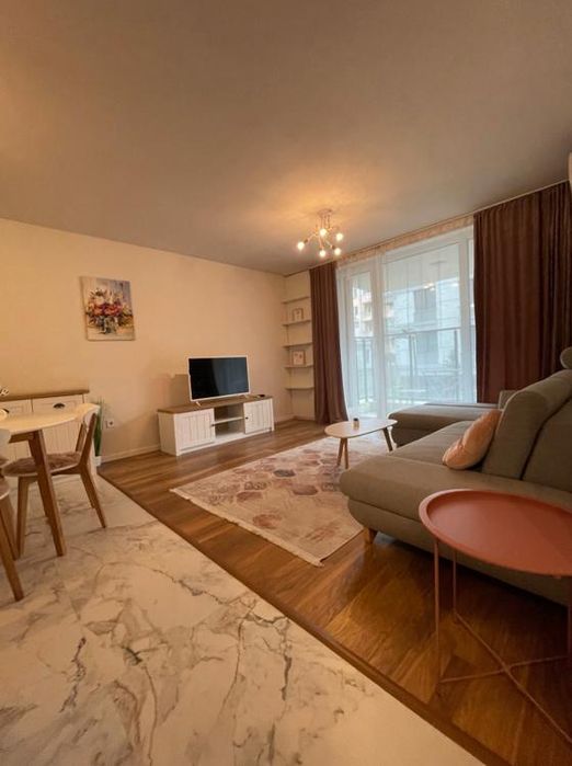 Дава се под наем Двустаен апартамент в София, Витоша - 62 кв.м за 897.6 € - Снимка #1
