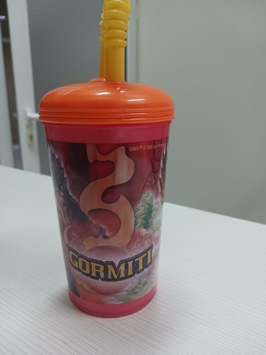 Чаши със сламка по 5 евро