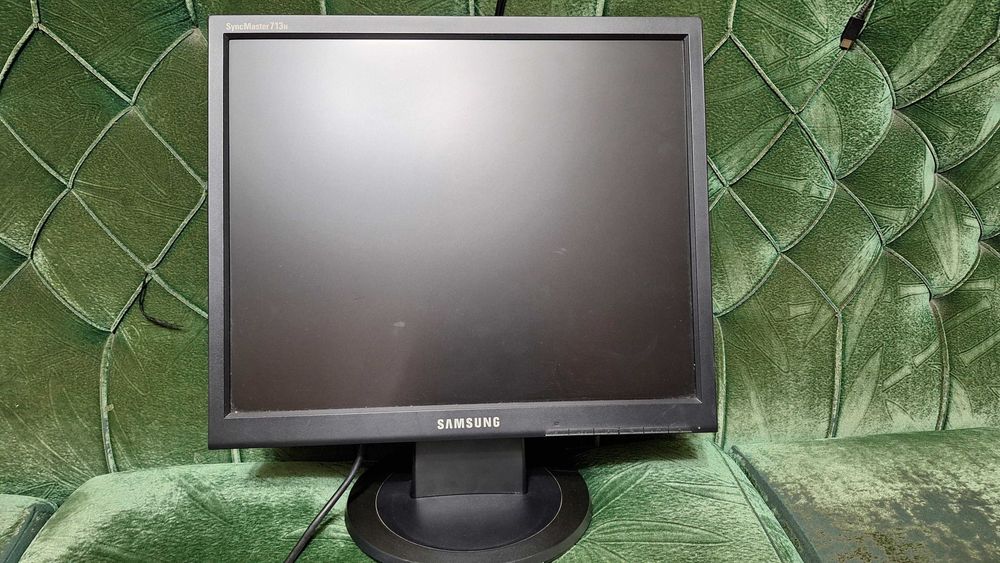 Монитор samsung 17" 713n с коробкой