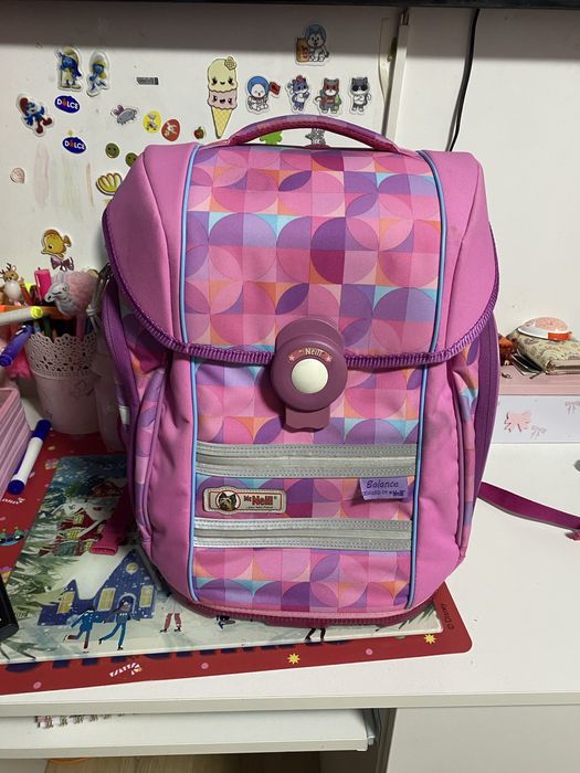 Ghiozdan ergonomic MCNeill