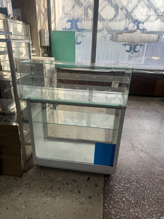 Ветрина         .