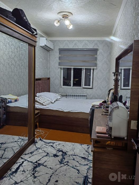 Продаю квартиру Яшнабадский р-он Авиасозлар-1.  2-ком 4-этаж 4-этажном