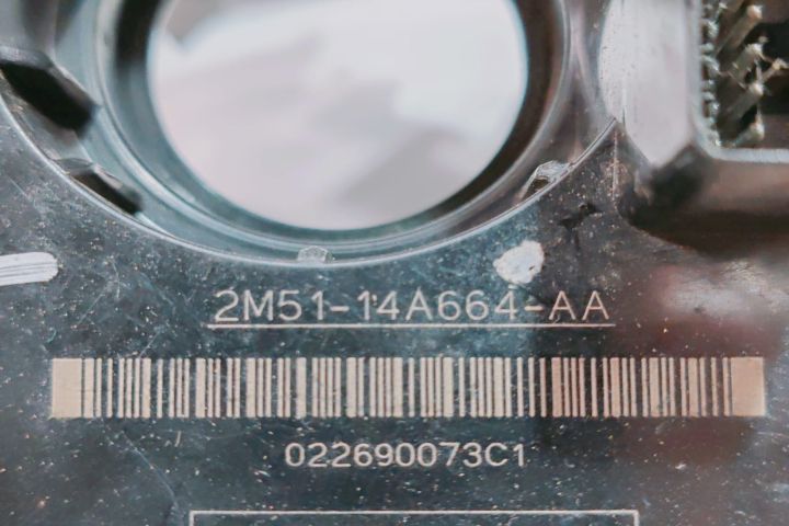 Spira Volan  2M5T13N064BB Ford Focus prima generatie