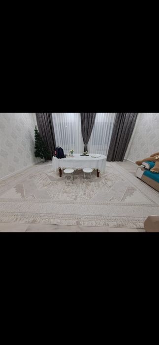 Продам ковер и стол