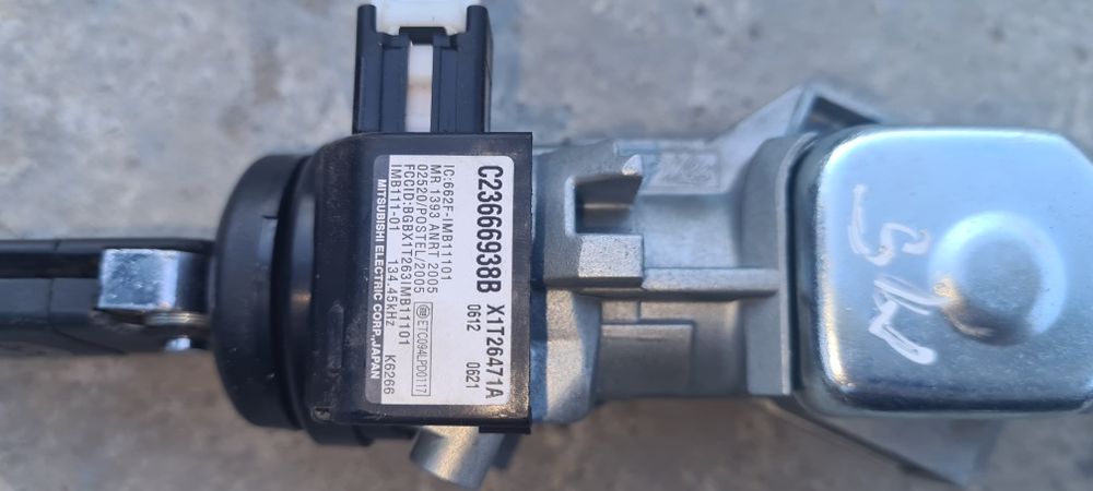 Contact cu cheie,bloc manete,radio cd,climatronic,display mazda 5,2.0D