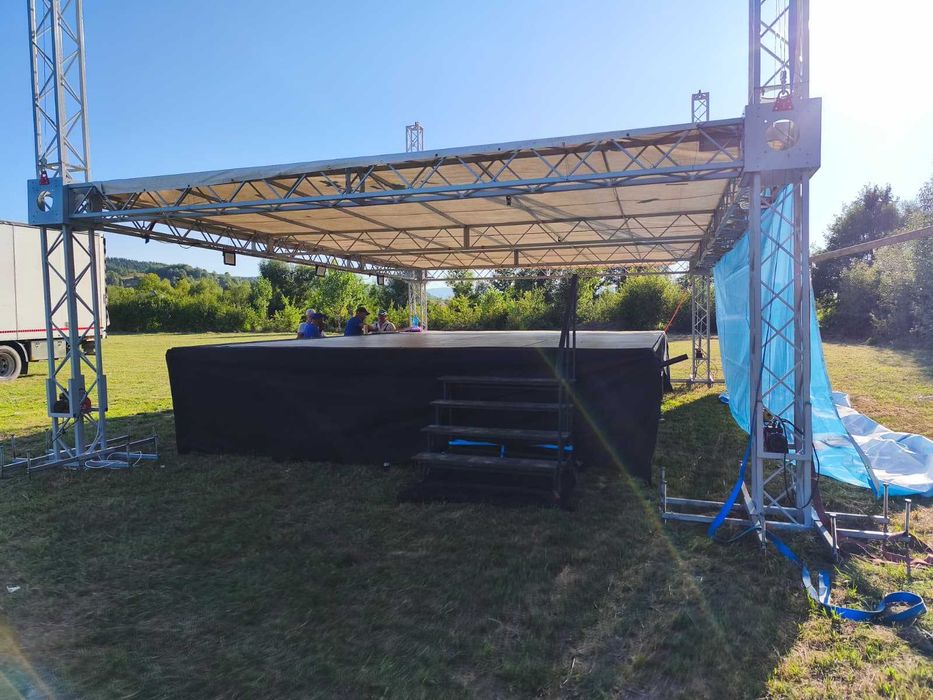 scena pentru evenimente