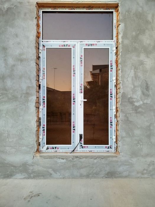 Akfa eshik va romlar