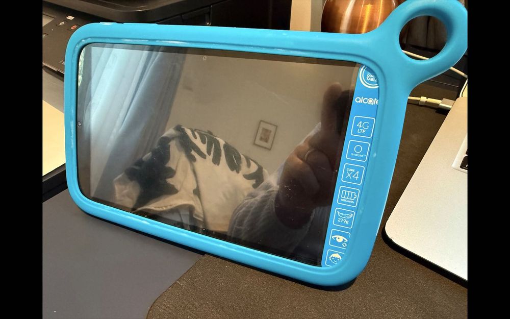 Tableta Alcatel 3T 8inch 4G Blue cu Kid-Proof Bumper Case