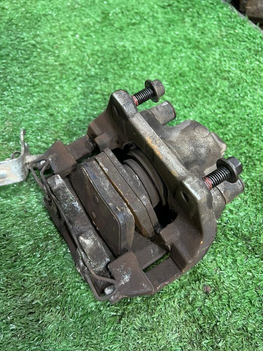 Суппорт задний Вольво ХС90 Volvo XC90