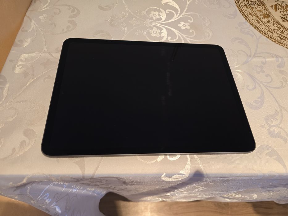 iPad Pro 11" M1 2021 Model A2377 - Blocat iCloud / Pentru Piese