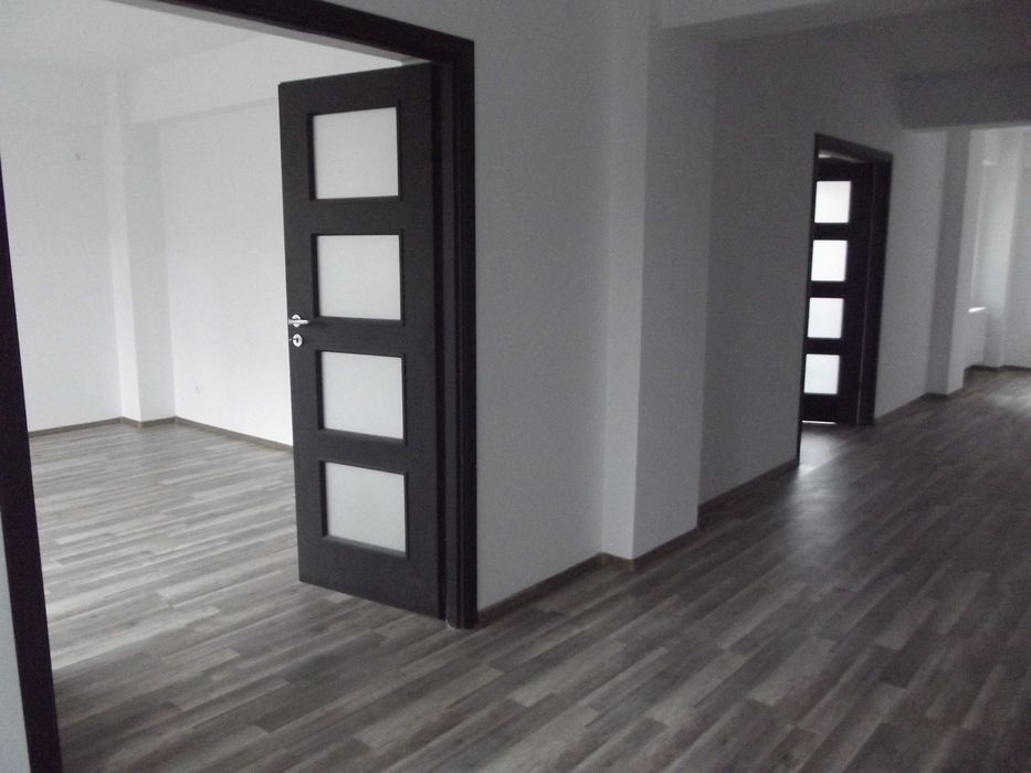 Spatiu BIROURI 227 mp