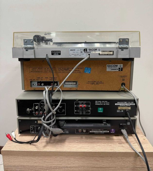 Ретро аудио сет AKAI - усилвател, тунер, Дек , Грамофон  и колони