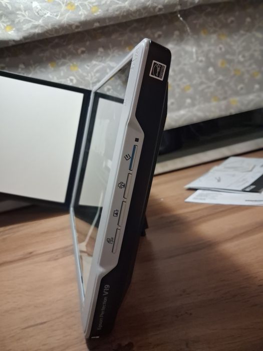 Сканер EPSON V19