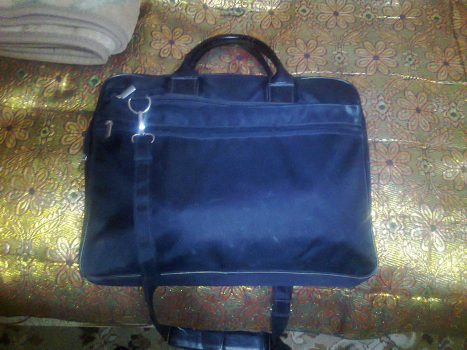 Продам или обменяю ноутбук на телефон: 400 000 сум - Ноутбуки Ангрен на Olx