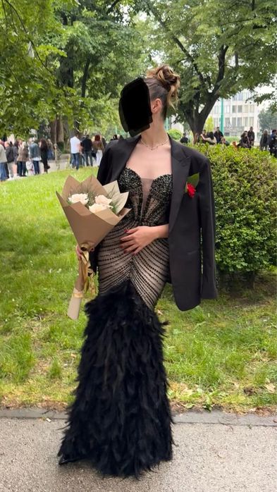 Елегантна бална рокля размер L, закупена от Италия, отлично състояние