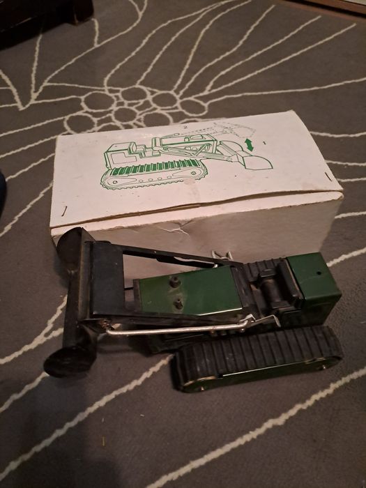 Стара играчка Трактор Болгар 79'