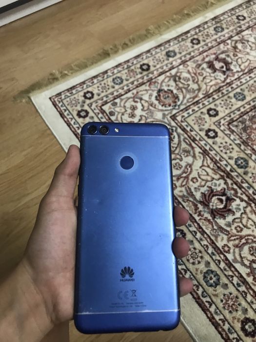 продается телефон Huawei