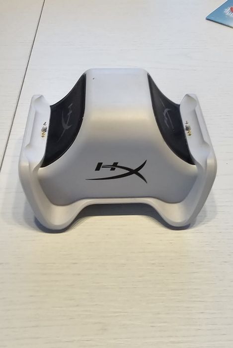 Vand pachet Sony PS5 + setup racing Logitech + jocuri. Impecabile!