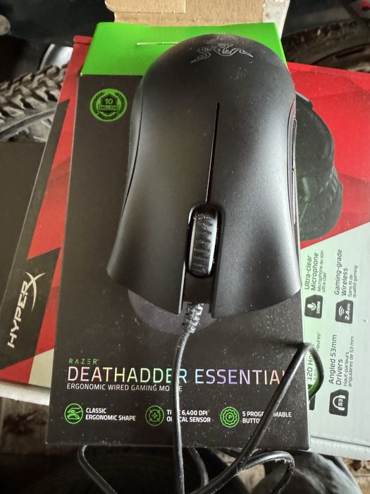 Геймърска мишка Razer Deathadder Essential 2г гаранция