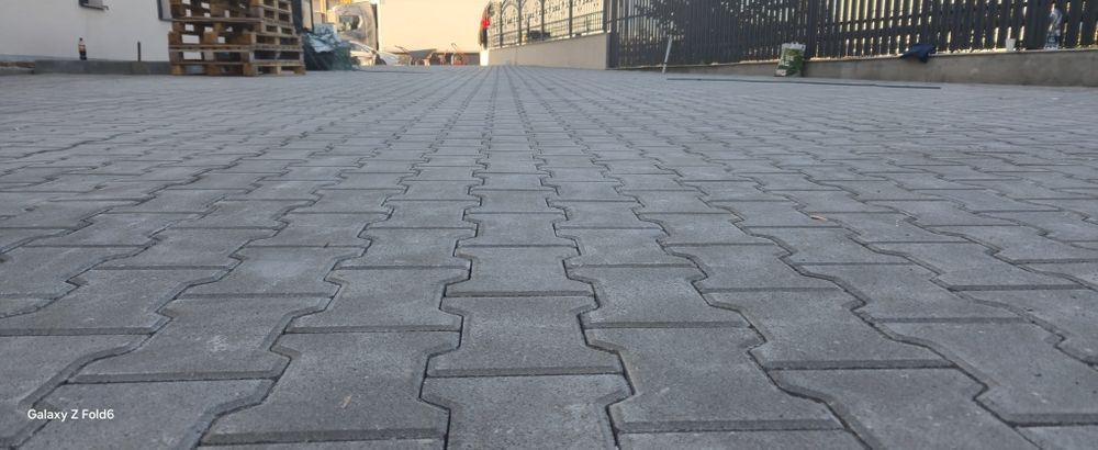 Pavaje Pavele vibropresate  la pret redus. Transportare si montare