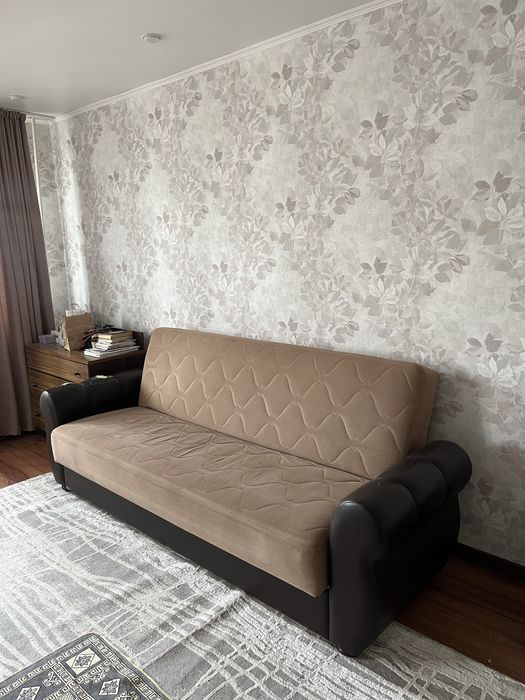 Диван в хорошем состоянии