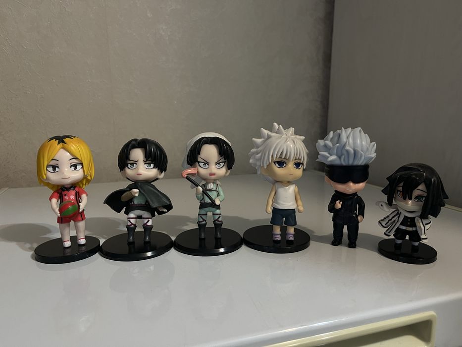 Аниме фигурки.