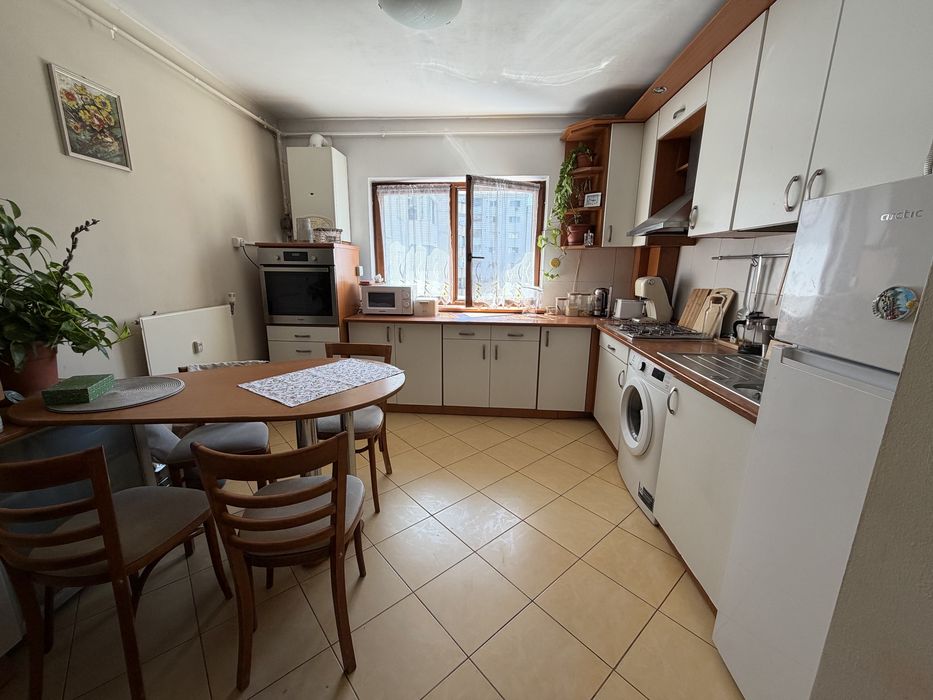 Cazare UNTOLD | Apartament cu 3 camere, ideal pentru 6 persoane | 60 de lei pe noapte
