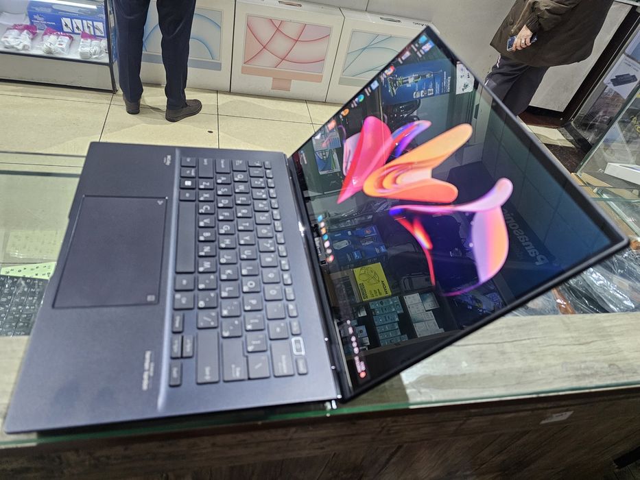 Asus ZenBook UM3402Y OLED 3K