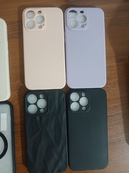 Чехлы на iPhone 13 Pro.