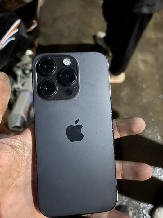 Продам айфон 14 про