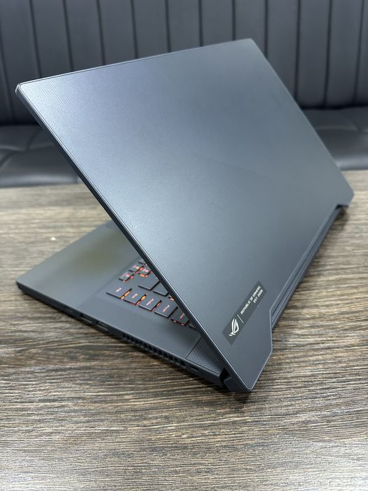 мощный 12-ядерный i7 ноутбук Asus Rog Strix, для работ с графикой, игр