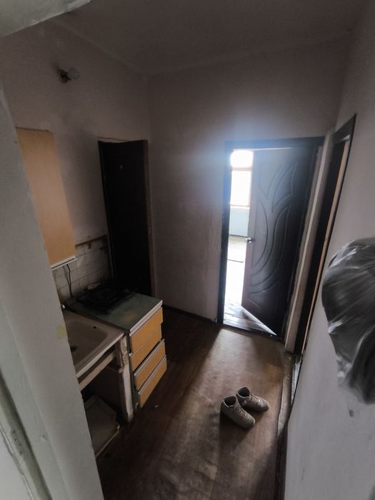 Продаётся квартира на Массив Куйлюк 5 бывший общежития