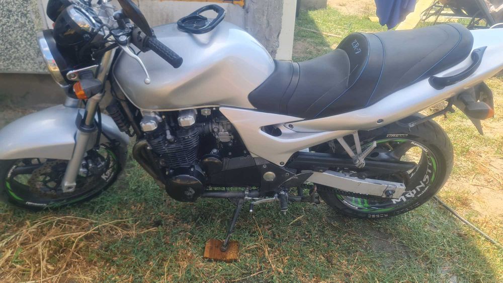 Kavasaki zr 7  750 cm