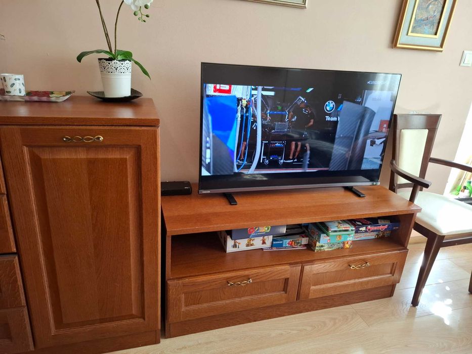 скрин, ТВ шкаф и библиотека от масив дъб и  MDF, във Варна