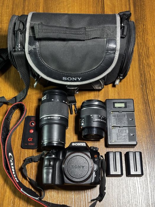 Sony a57 kit + 55-200mm цифровой фотоаппарат
