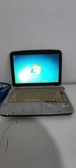 Noutbuk oddiy ishlar va oʻqish uchun