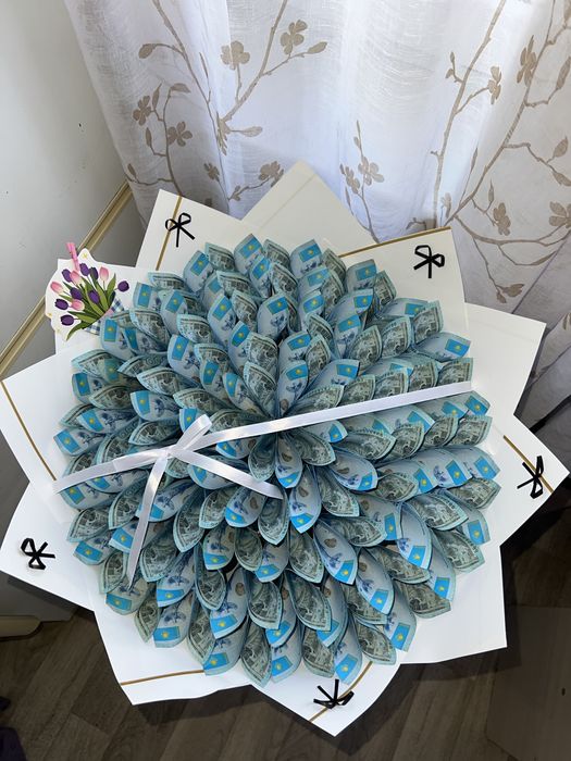 Денежный букет нежный