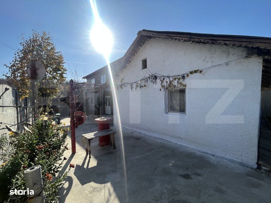 Casa de 160 mp utili, cu 750 mp de teren, in Cosoveni