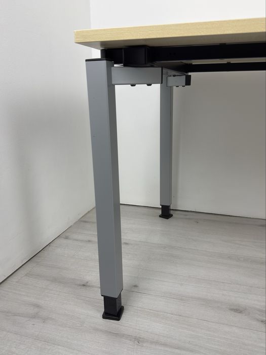 Бюро регулируем ръчно подходяща за офис или домашен кабинет обзавеждан